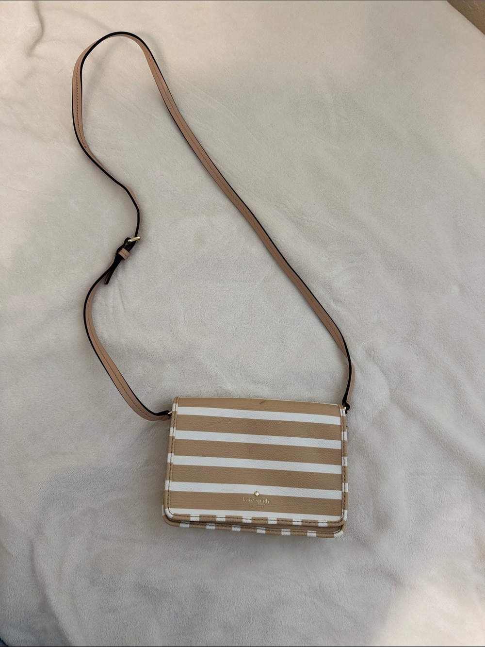 Kate Spade New York Beige White Striped Crossbody Bag Gold Logo Shoulder Purse